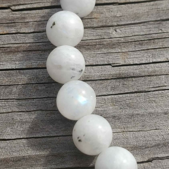 Rainbow Moonstone & Amethyst Bead Bracelet - Picture 3 of 7